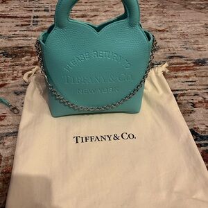 Tiffany & Co. (Please return to Tiffany &co) Tiffany blue leather bag